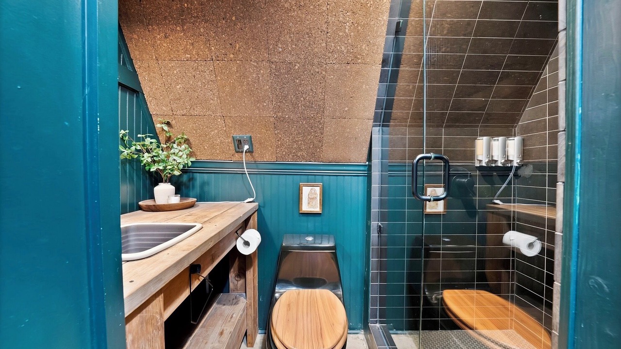 Photo of Bathroom in Gun Barrel City