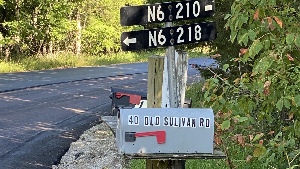 Photo of Others in Bourbon