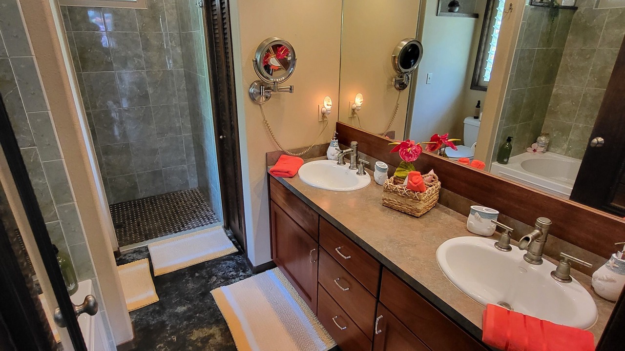 Photo of Bathroom in Leilani Estates