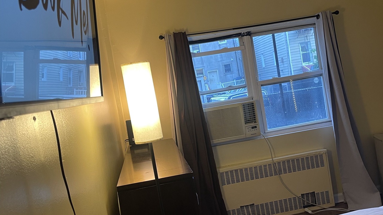 Photo of Bedroom in Williamsbridge