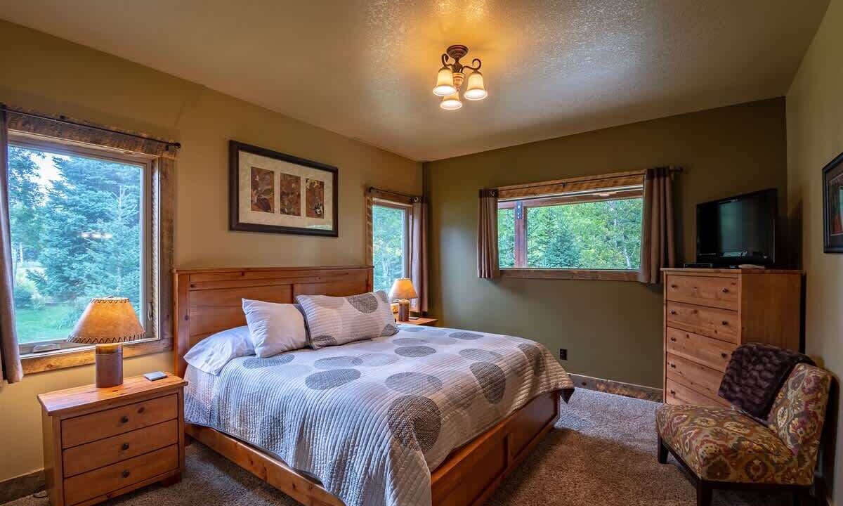 Photo of Bedroom in Lazy Acres