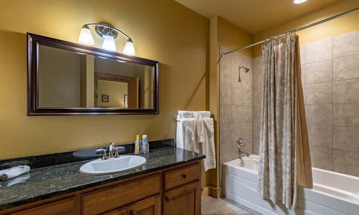 Photo of Bathroom in Lazy Acres