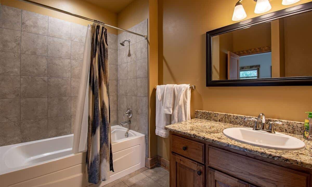 Photo of Bathroom in Lazy Acres