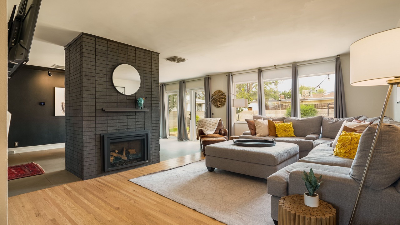 Photo of Livingroom in Northeast Heights