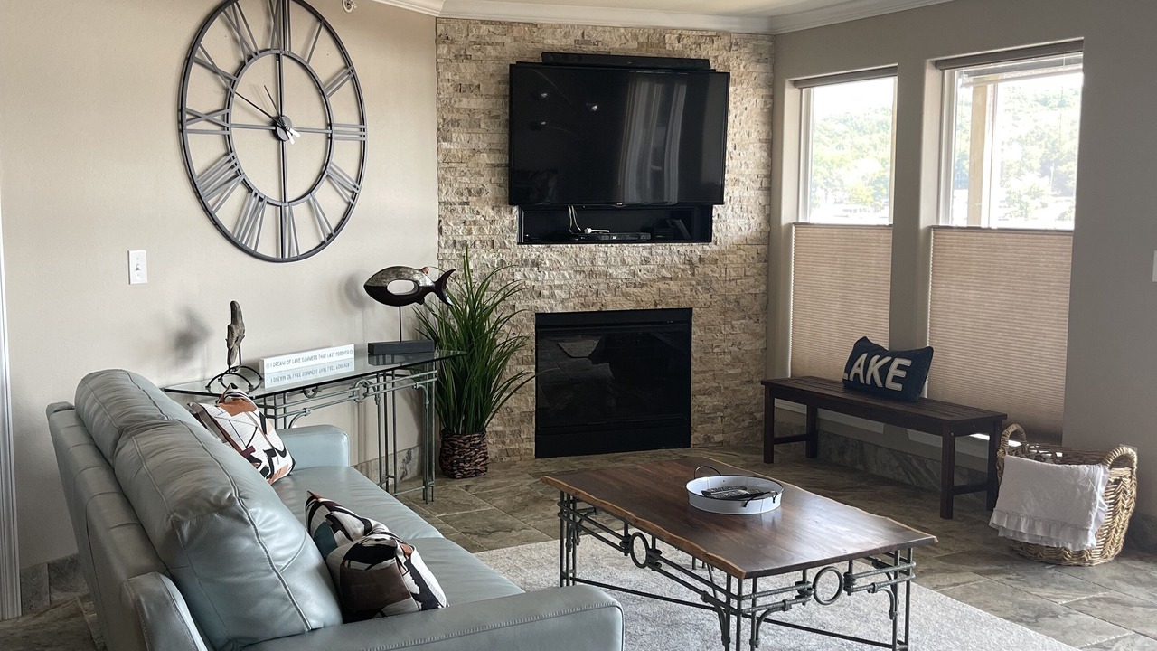 Photo of Livingroom in Camdenton