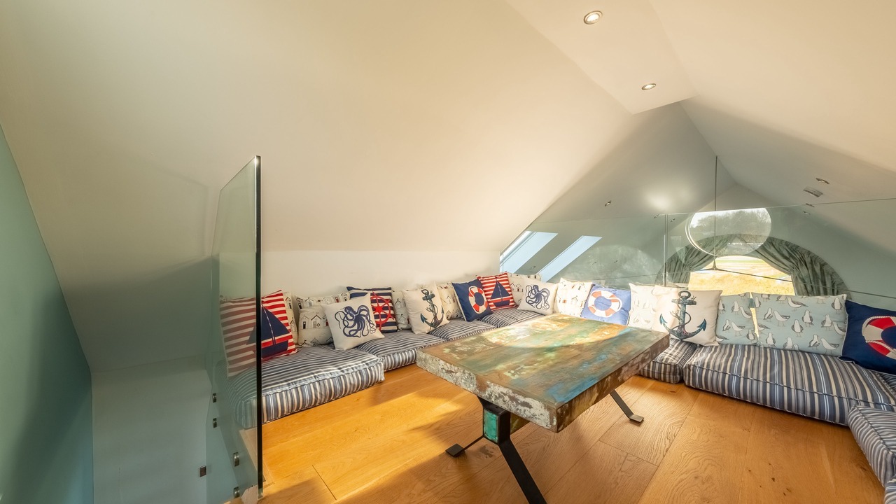 Photo of Others in Salthouse