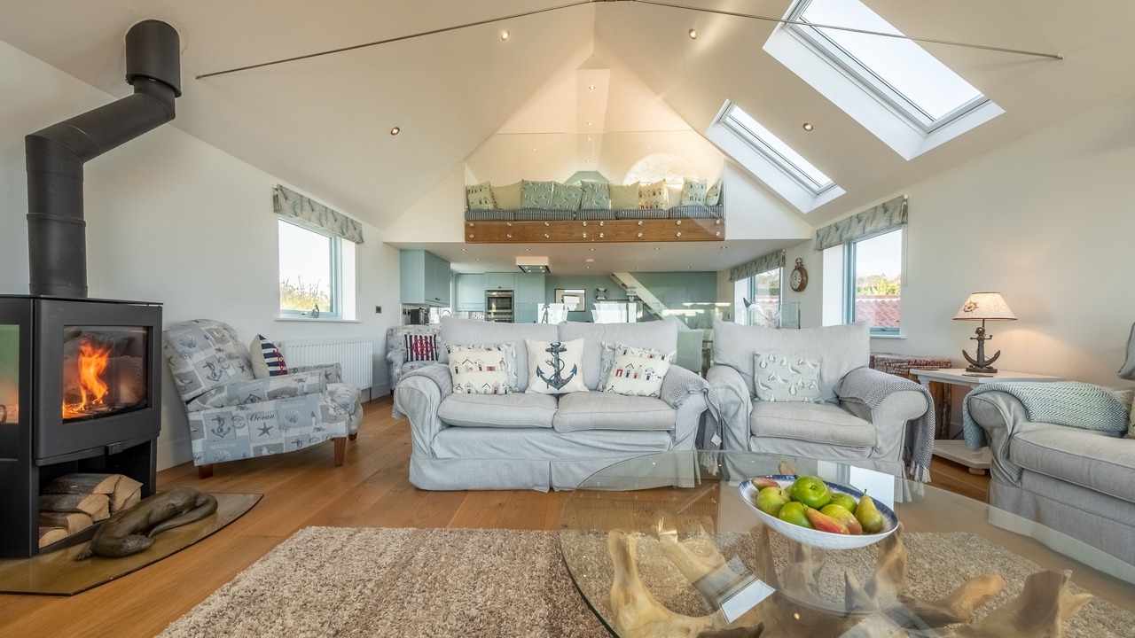 Photo of Others in Salthouse