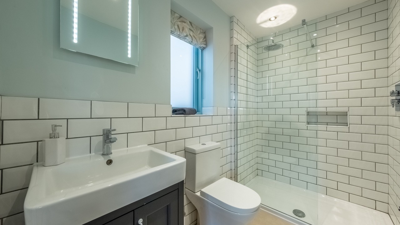 Photo of Others in Salthouse