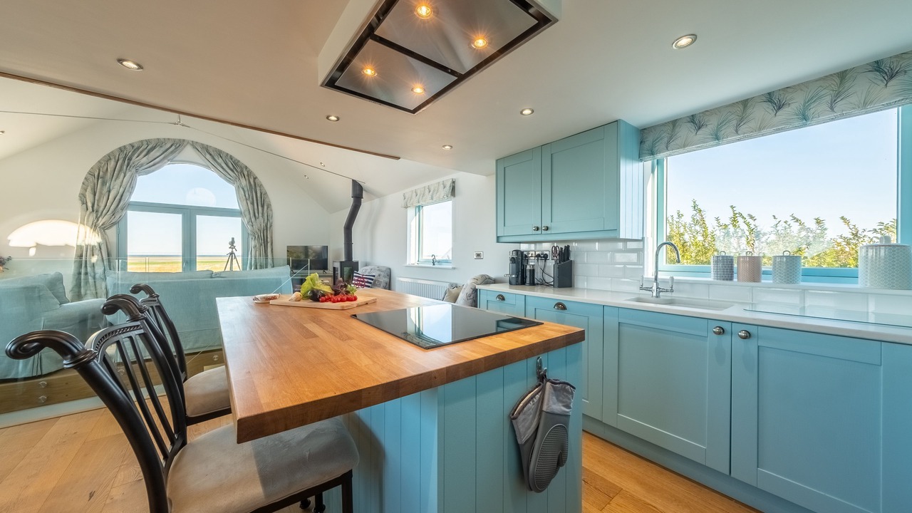 Photo of Others in Salthouse