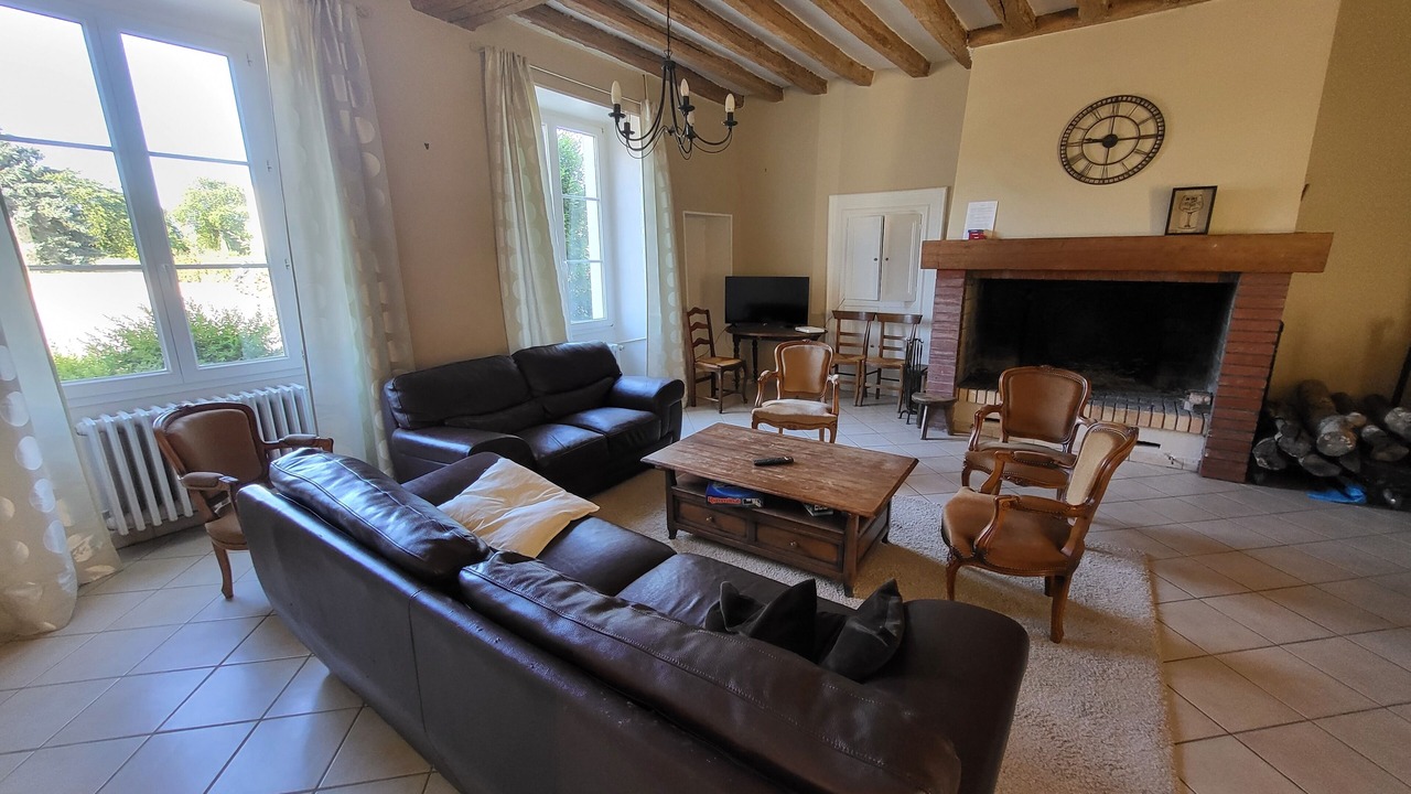 Photo of Livingroom in Coulonges-Cohan