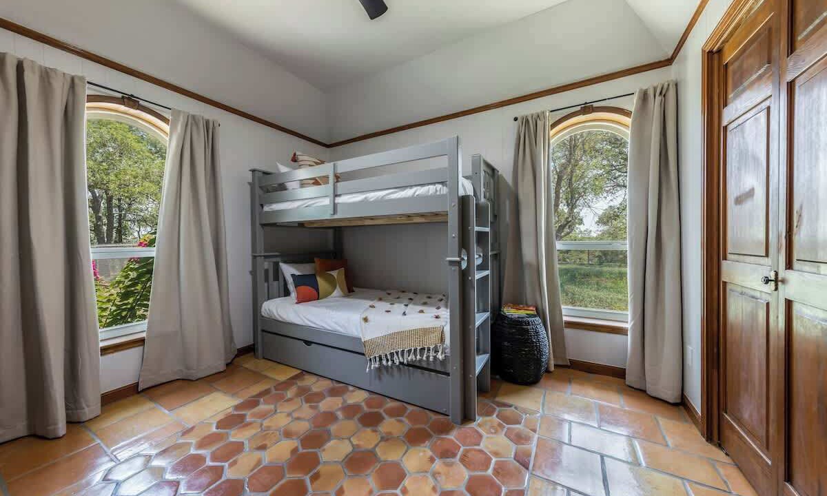 Photo of Bedroom in Gonzales