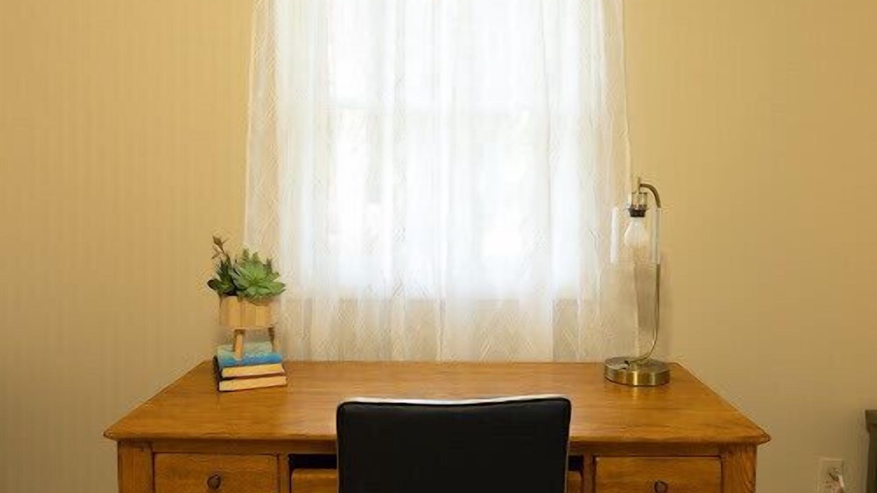 Photo of Bedroom in Hollowville