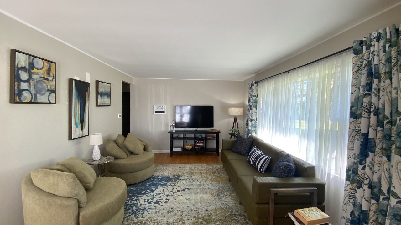 Photo of Livingroom in Hollowville