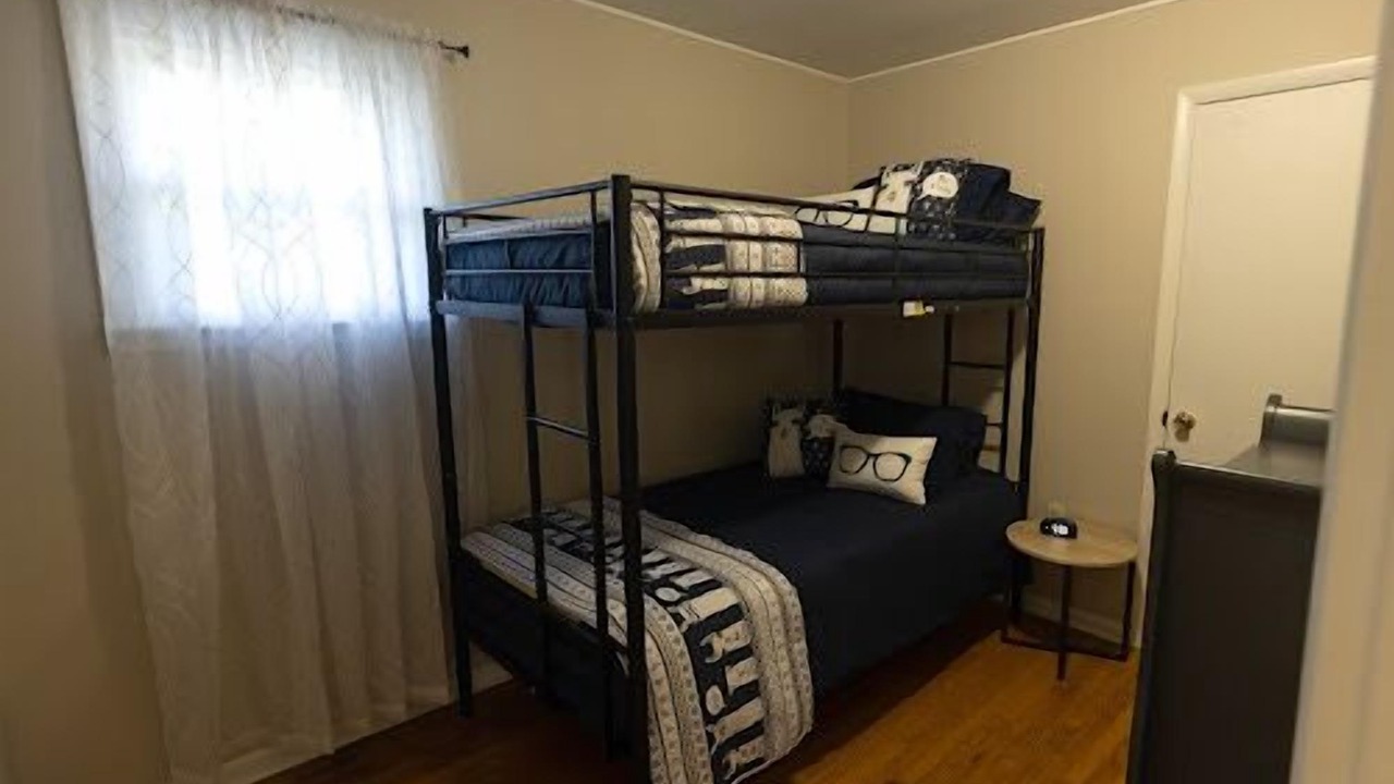 Photo of Bedroom in Hollowville