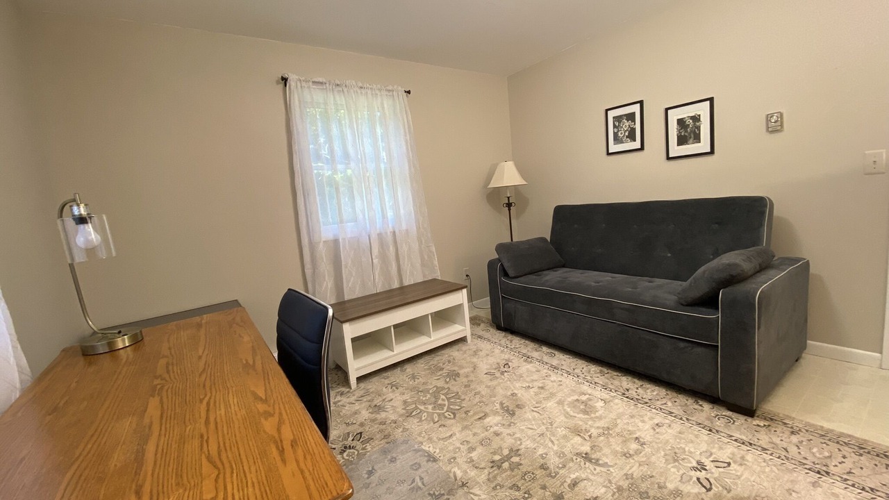 Photo of Livingroom in Hollowville