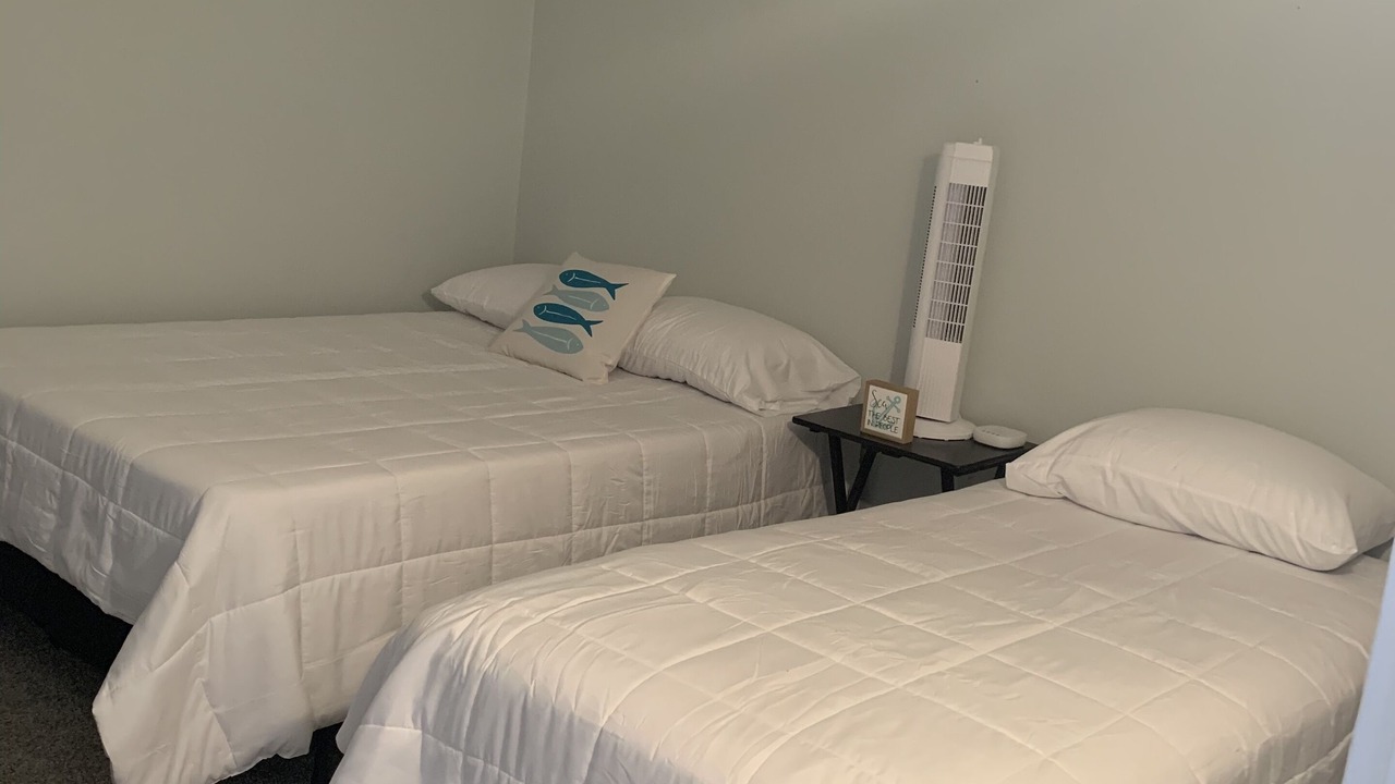 Photo of Bedroom in Lake Erie Beach