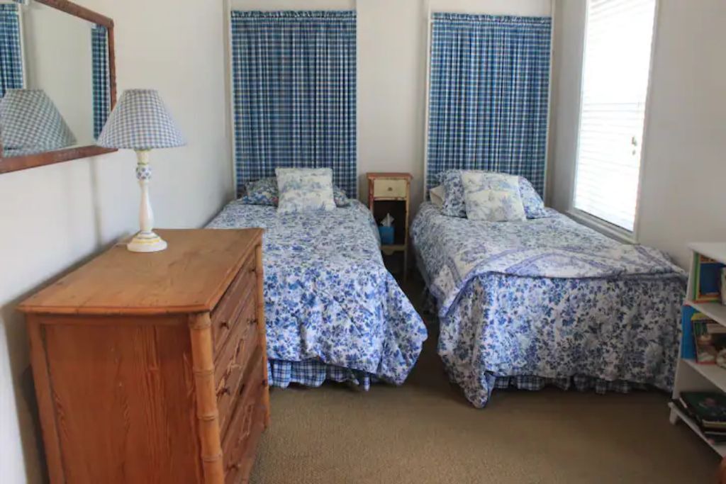 Photo of Bedroom in Coupeville