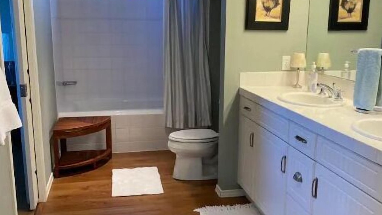 Photo of Bathroom in Coupeville