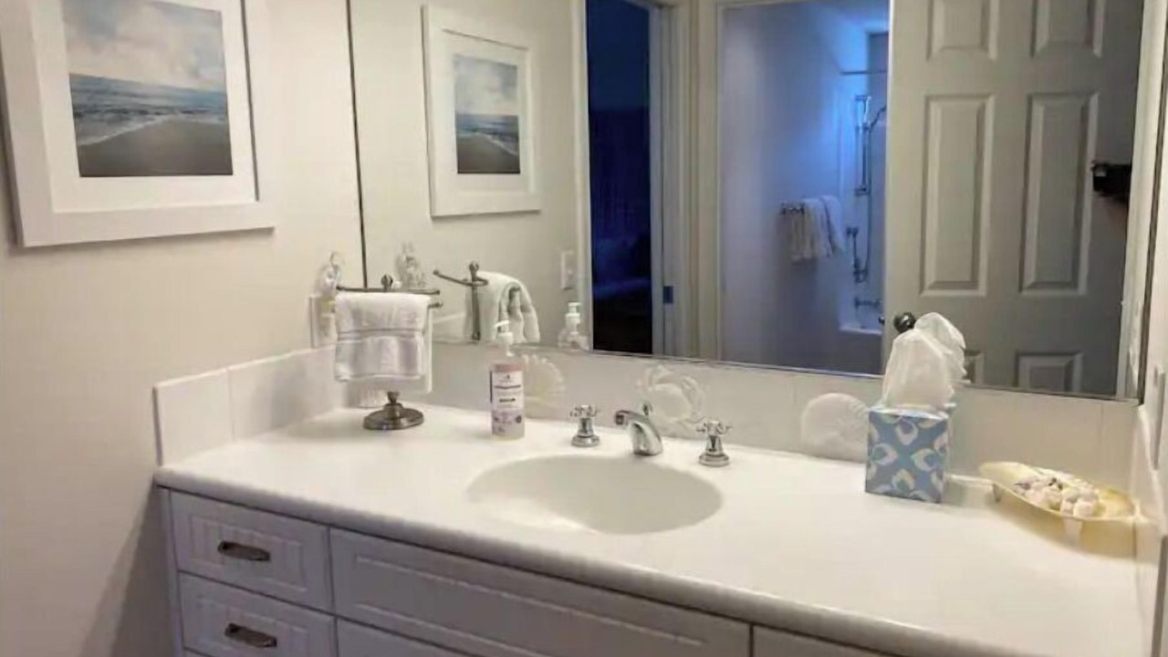Photo of Bathroom in Coupeville