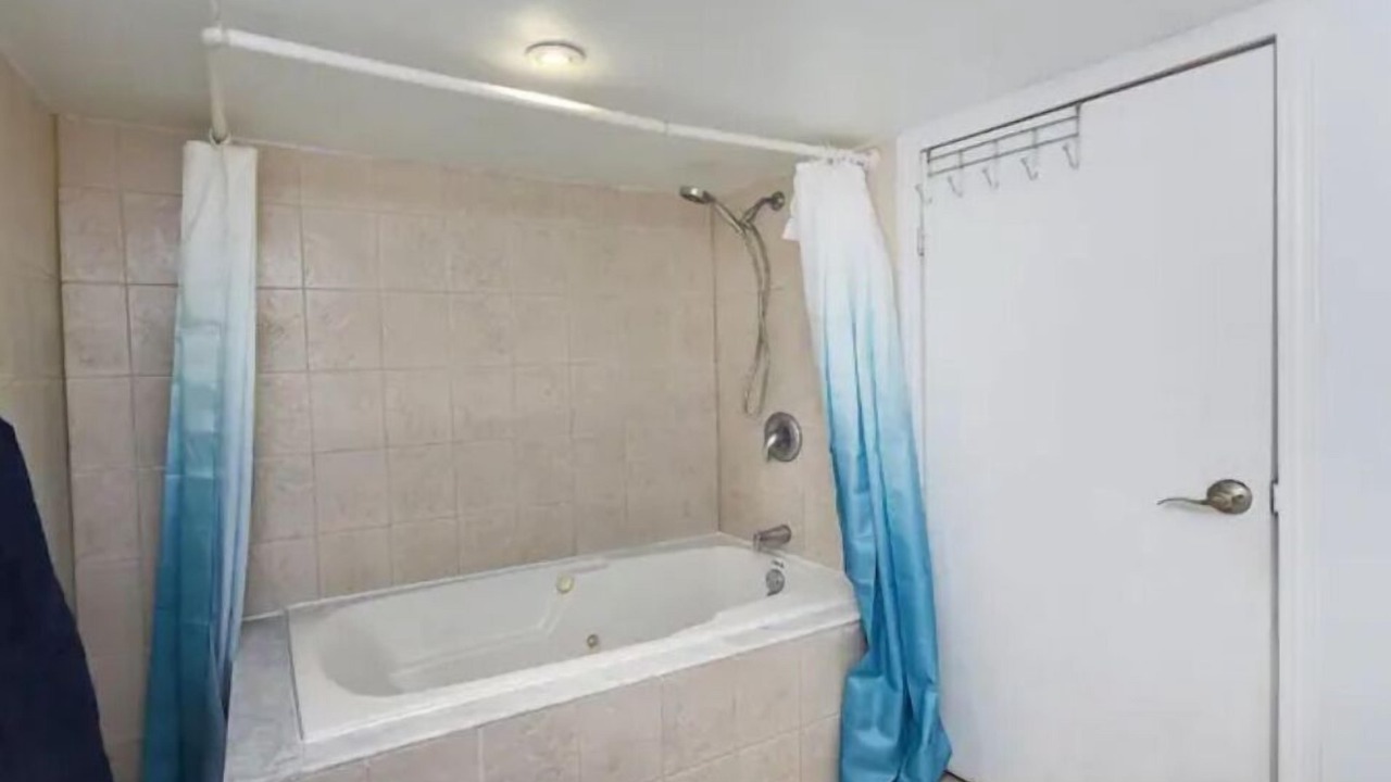 Photo of Bathroom in Thornhill
