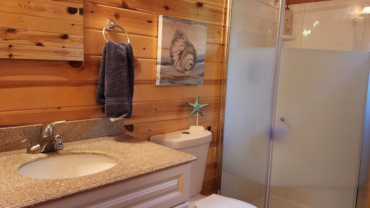 Photo of Bathroom in Beaconia