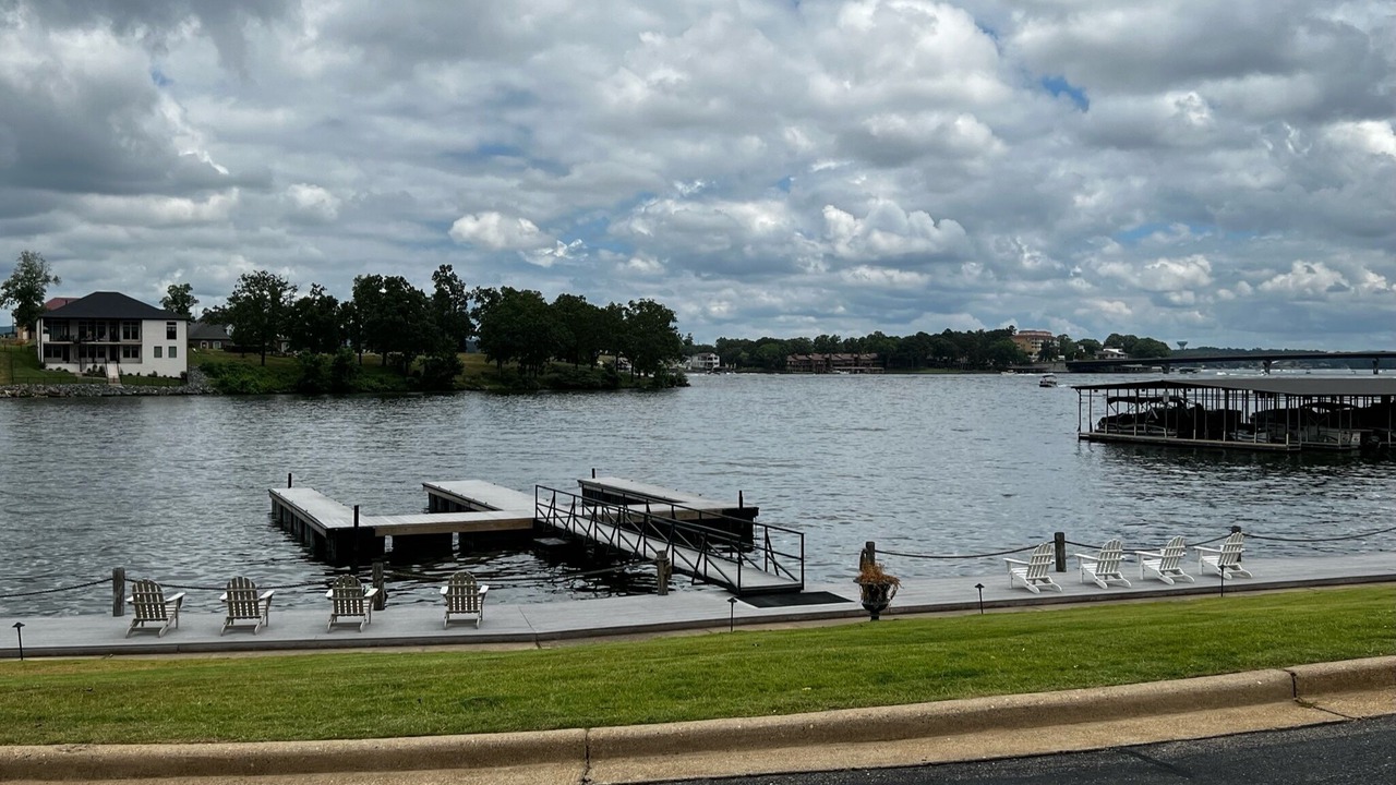 Photo of Others in Lake Hamilton