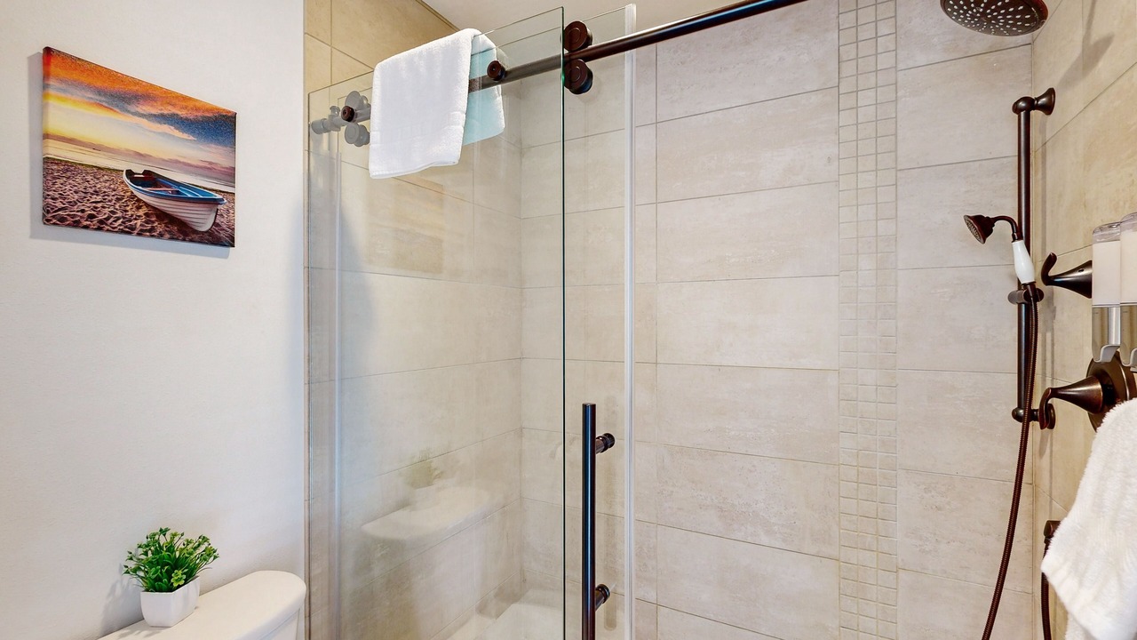 Photo of Bathroom in Gold Beach