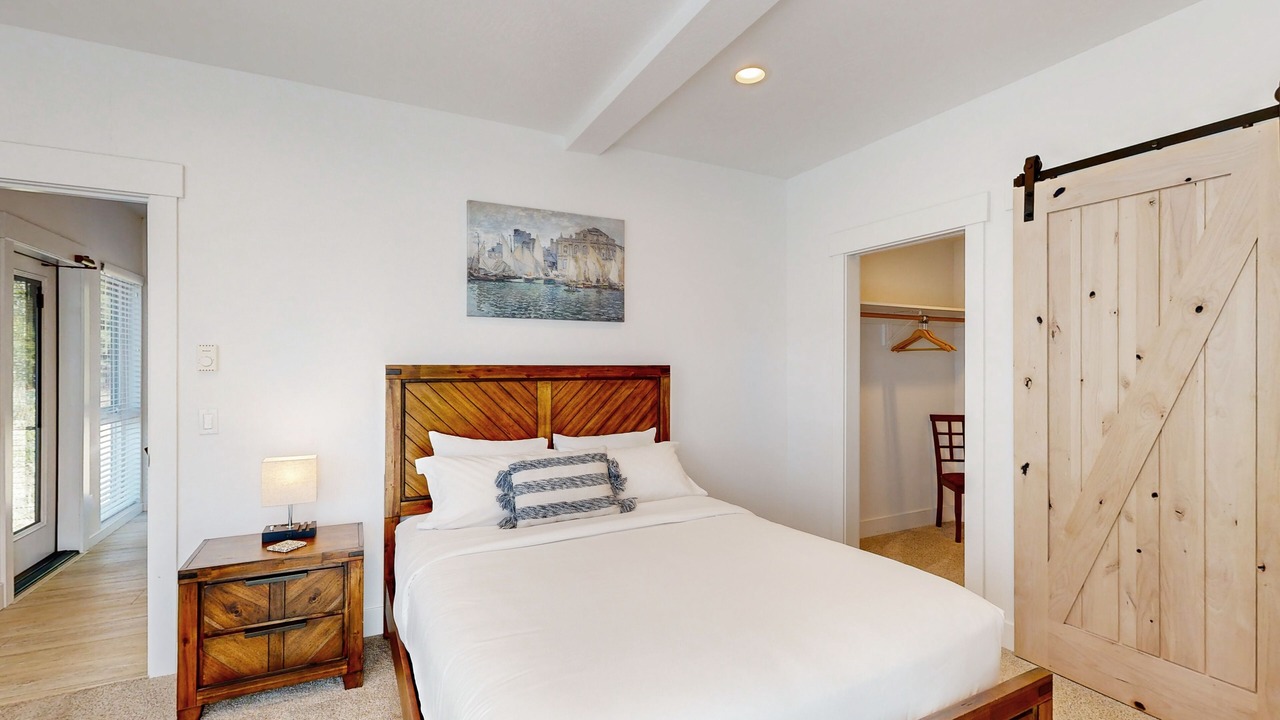 Photo of Bedroom in Gold Beach