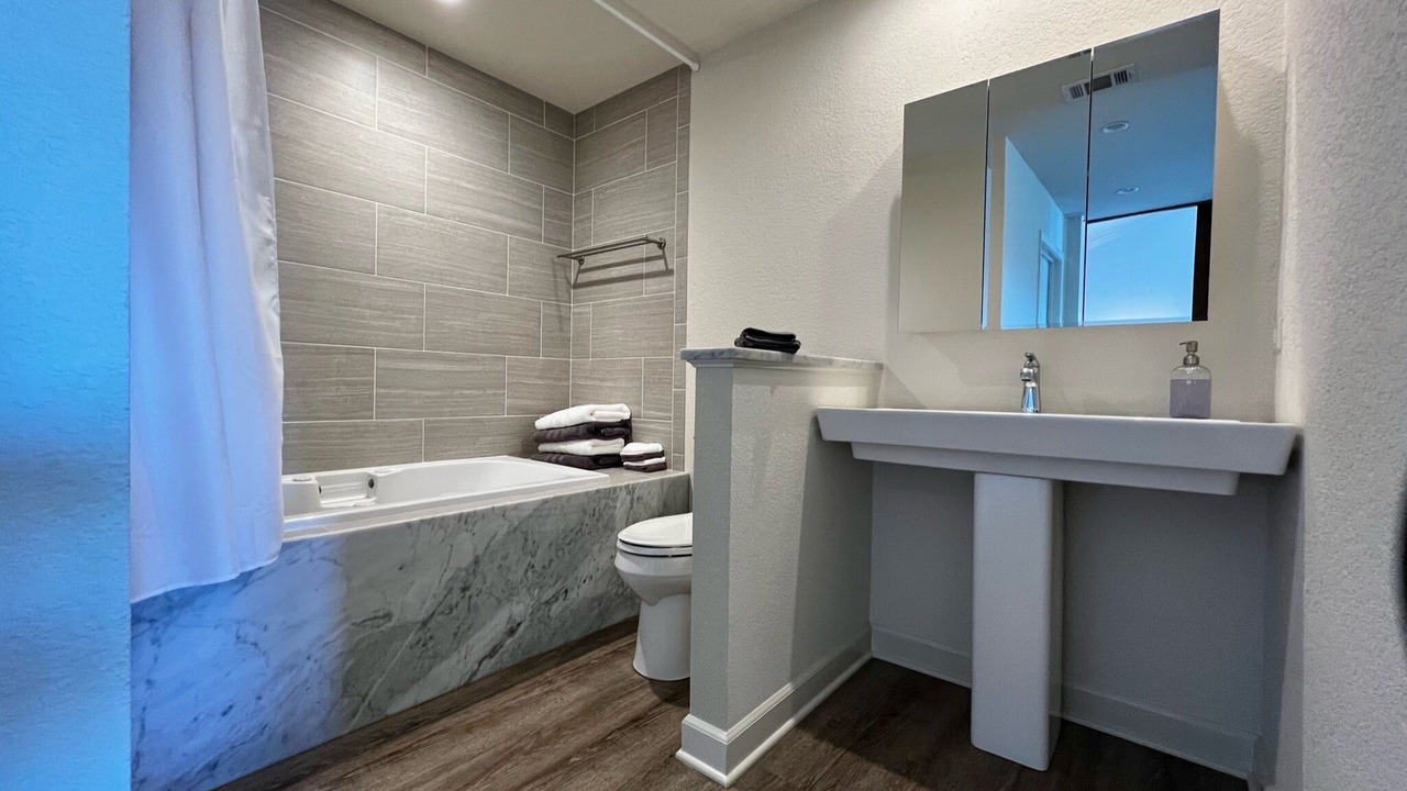 Photo of Bathroom in Lake Hamilton