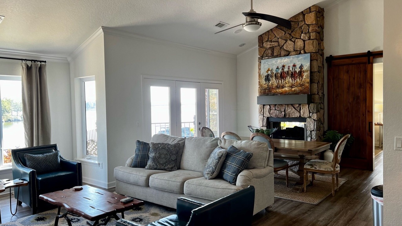 Photo of Livingroom in Lake Hamilton