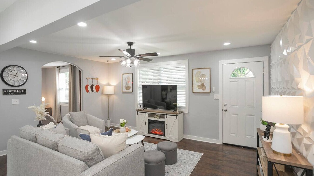 Photo of Livingroom in Donelson