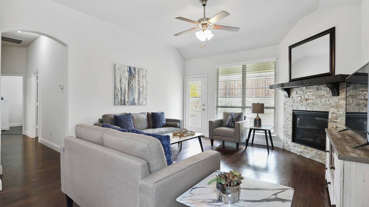 Photo of Livingroom in Little Elm
