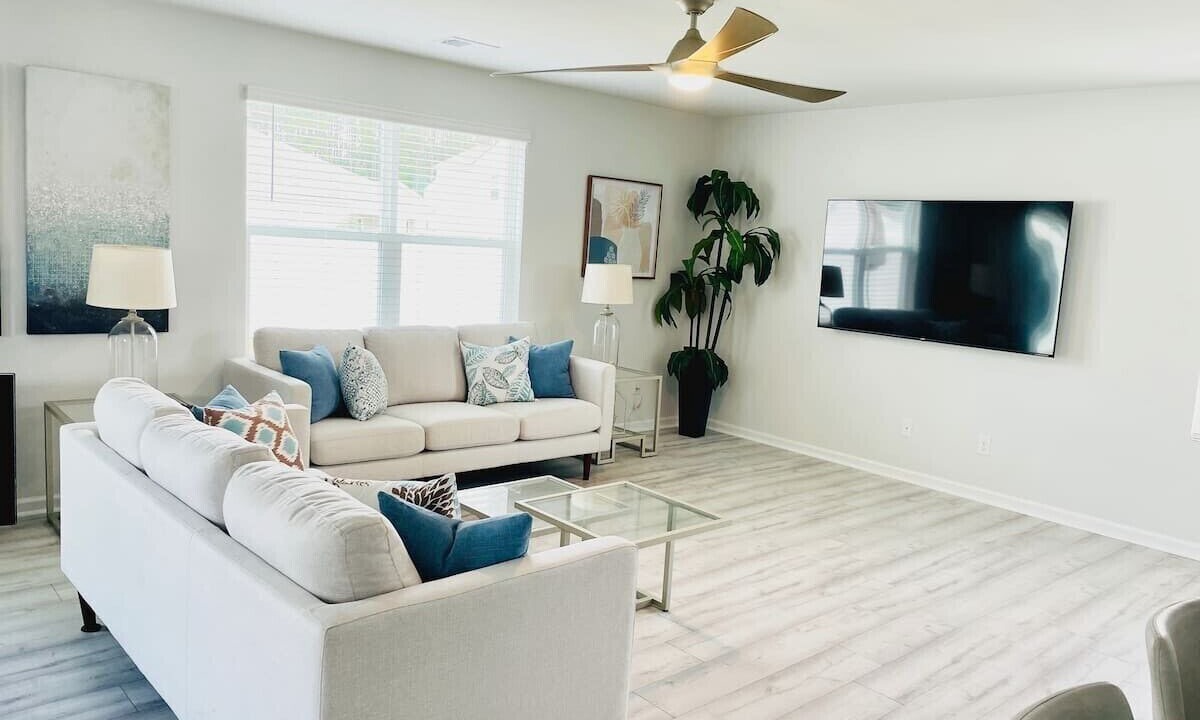 Photo of Livingroom in Port Wentworth