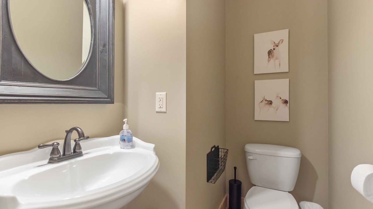 Photo of Bedroom in Stem