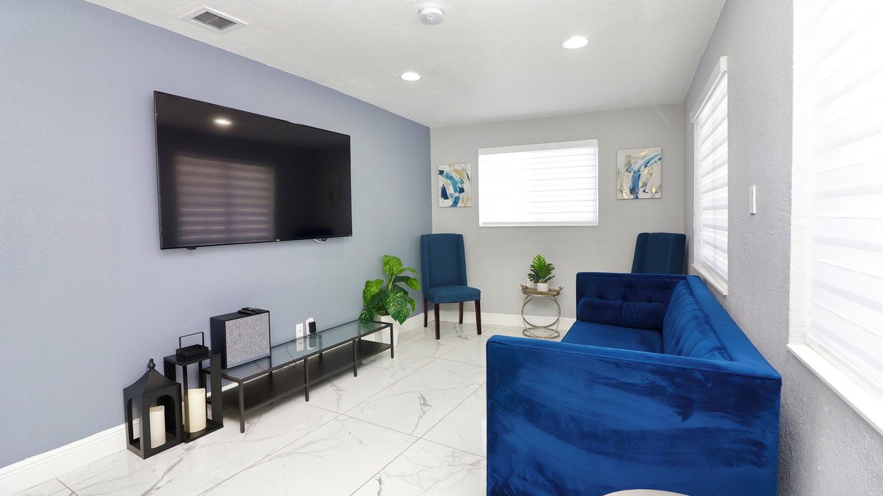 Photo of Livingroom in Miami Gardens