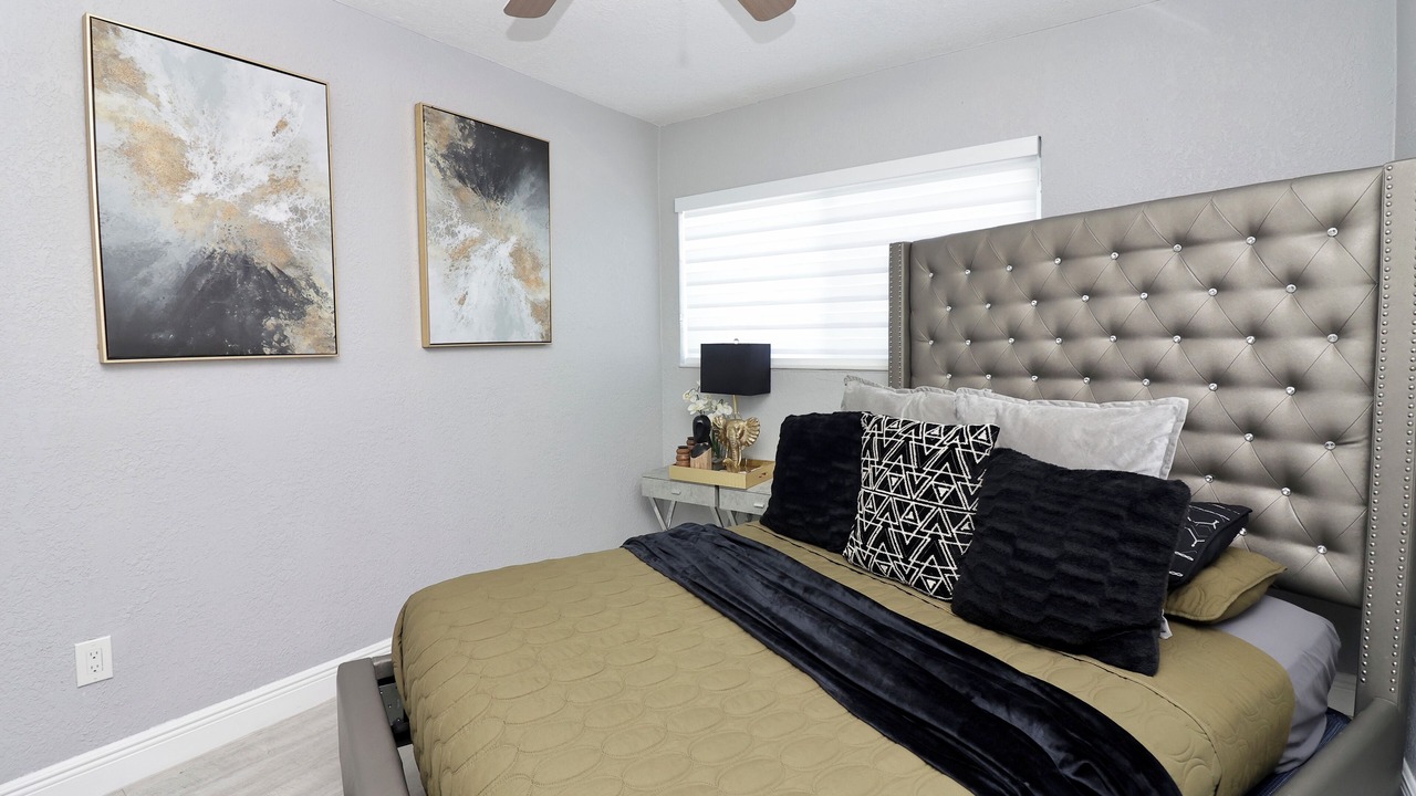 Photo of Bedroom in Miami Gardens