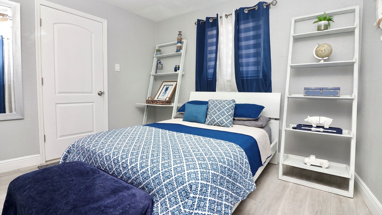 Photo of Bedroom in Miami Gardens