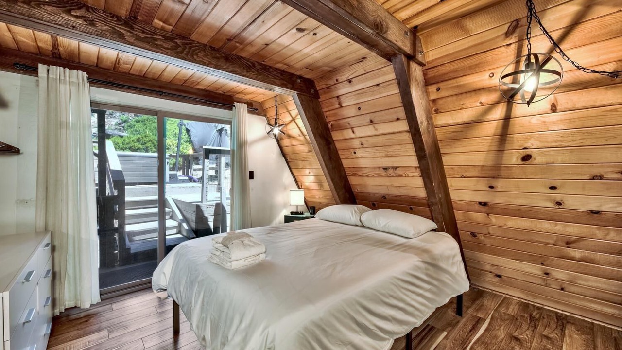 Photo of Bedroom in Christmas Valley