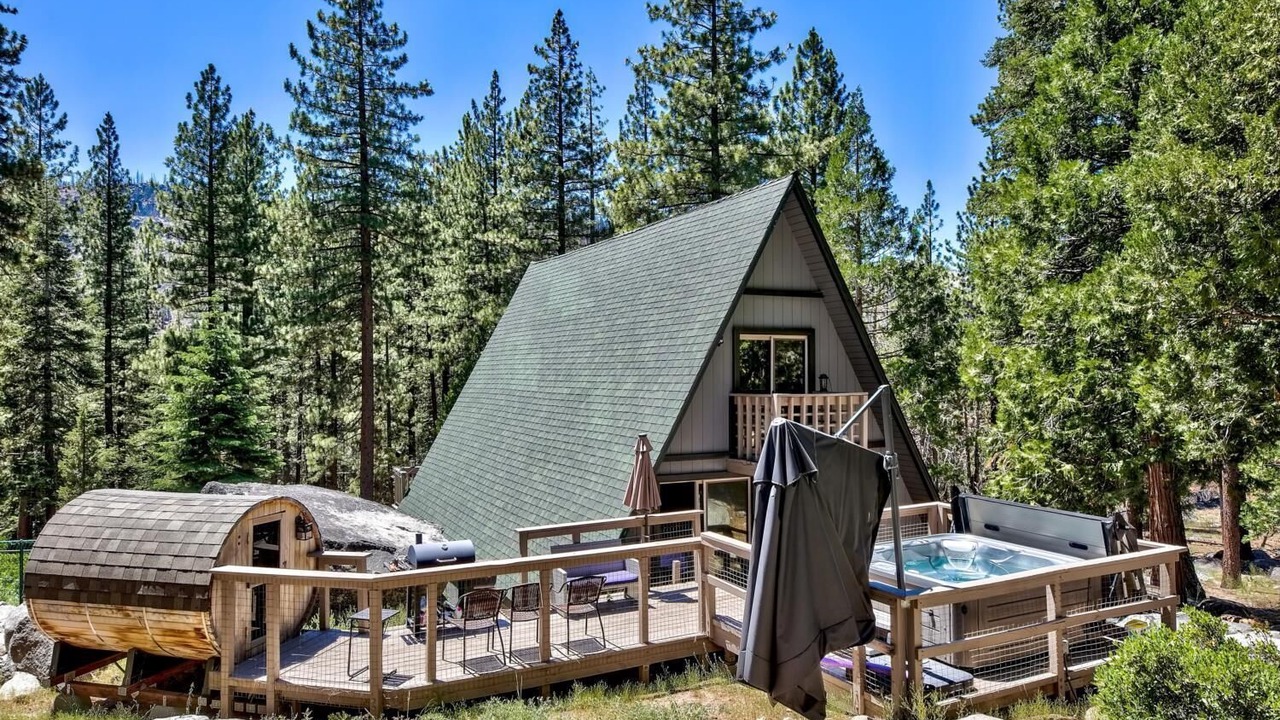 Photo of Patio Balcony in Christmas Valley