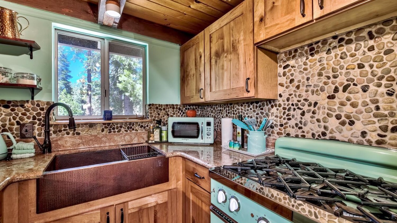 Photo of Kitchen in Christmas Valley
