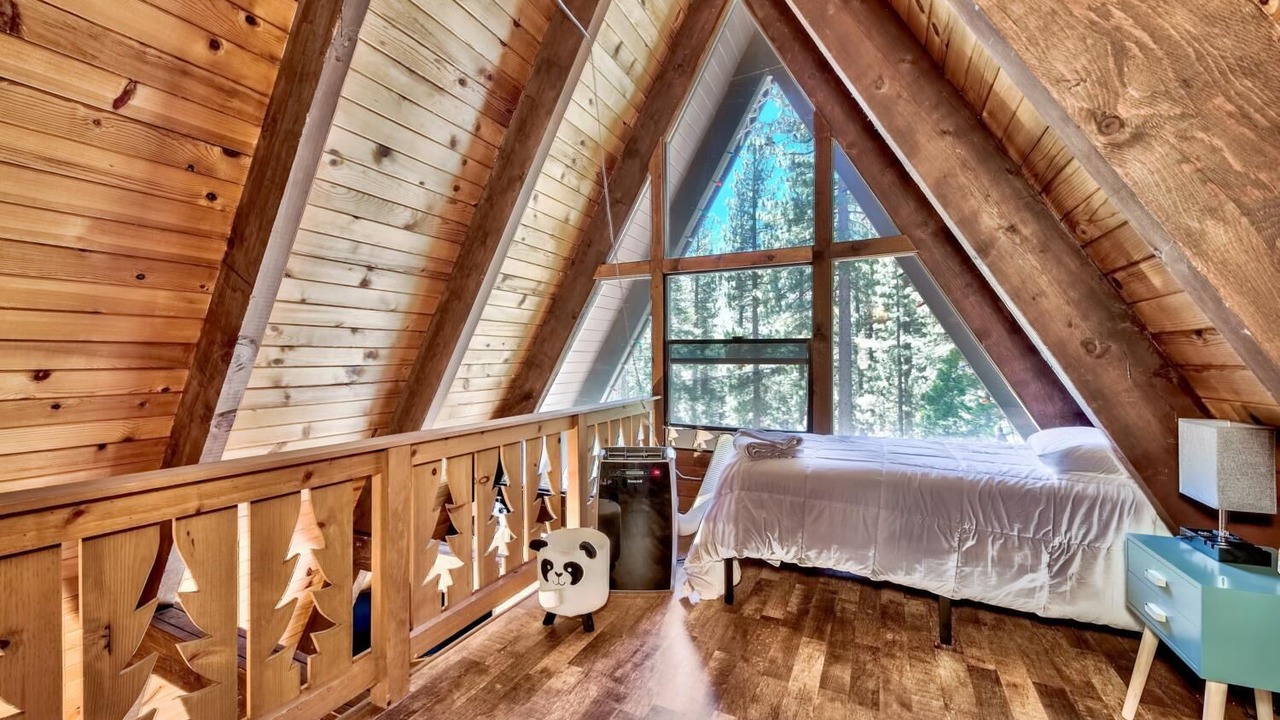 Photo of Bedroom in Christmas Valley