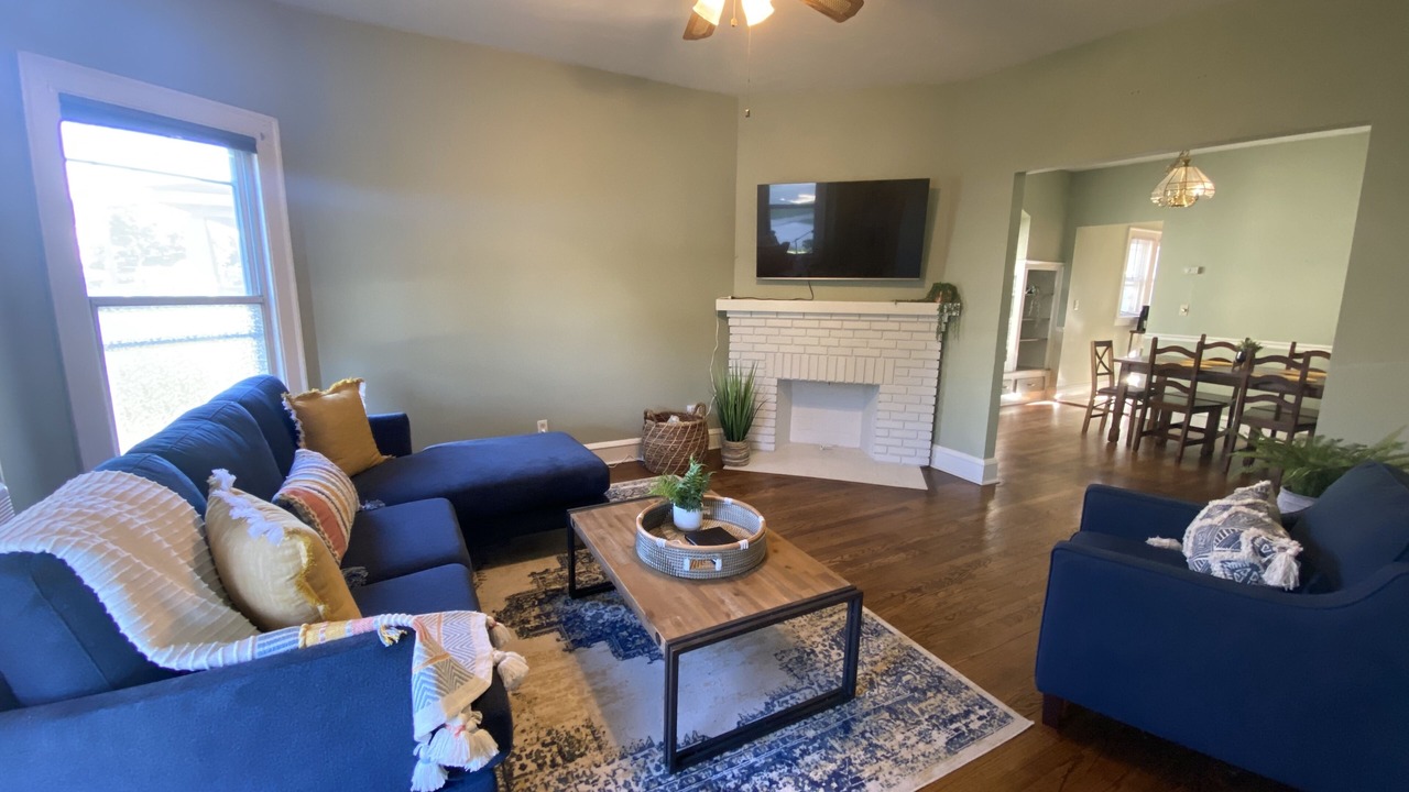 Photo of Livingroom in Lakewood