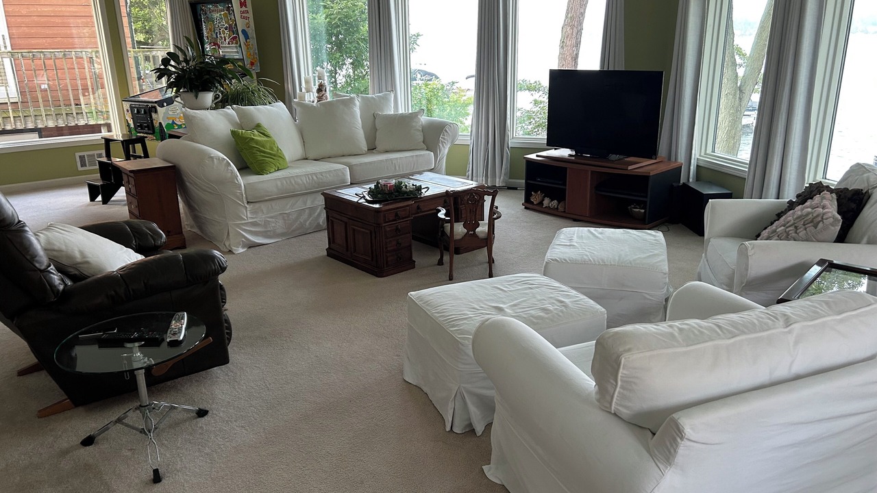 Photo of Livingroom in Haslett