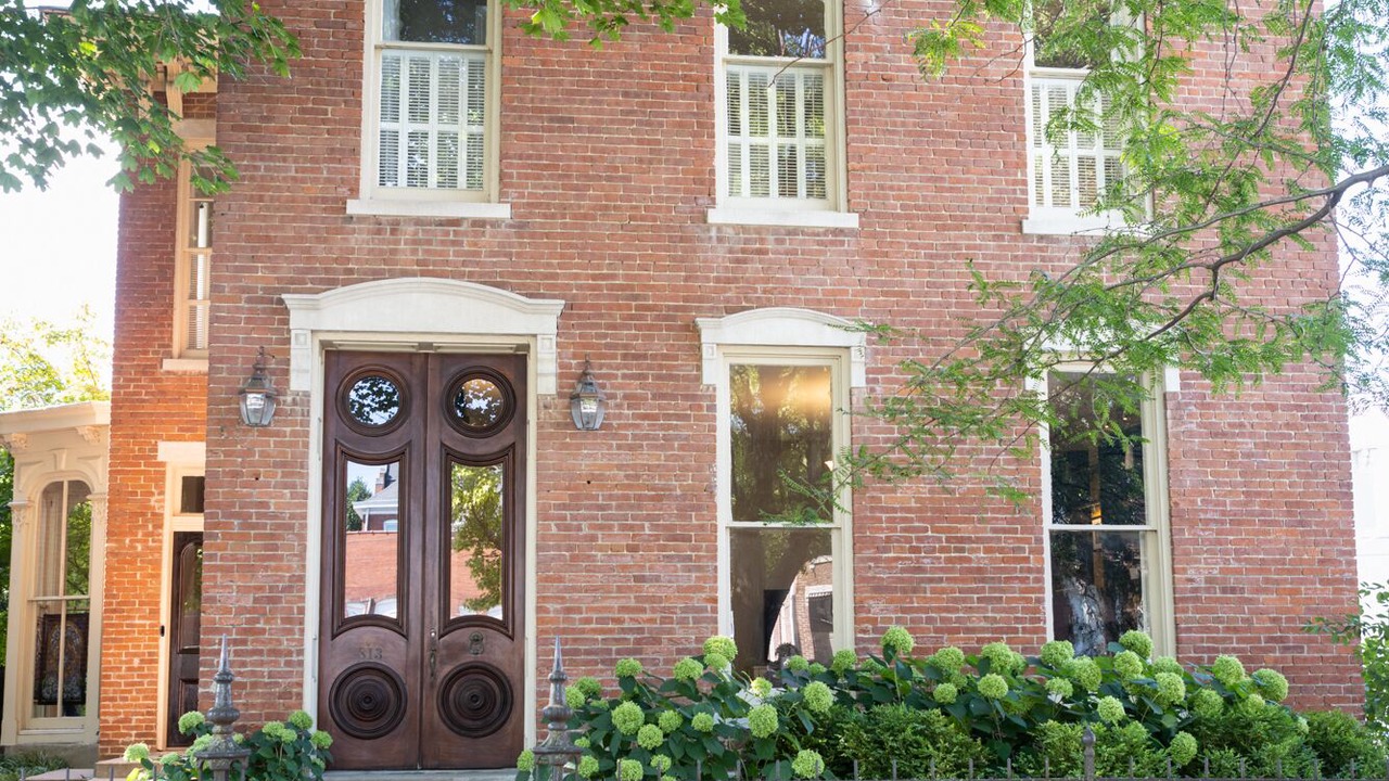 Photo of Outdoor in Downtown Lafayette Historic District