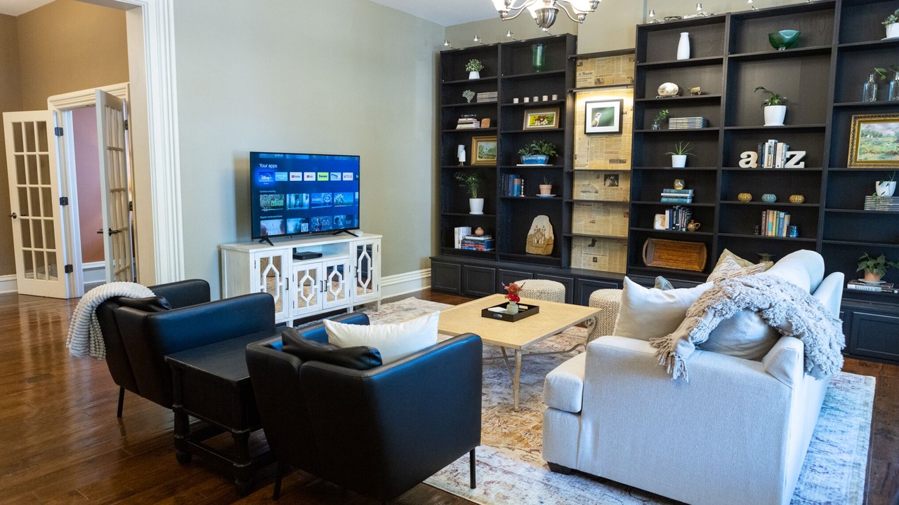 Photo of Livingroom in Downtown Lafayette Historic District