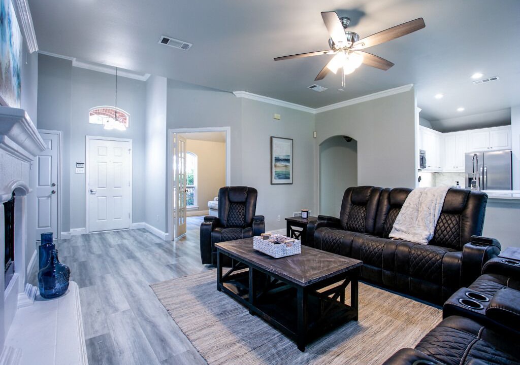 Photo of Livingroom in Flower Mound