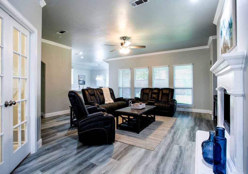 Photo of Livingroom in Flower Mound