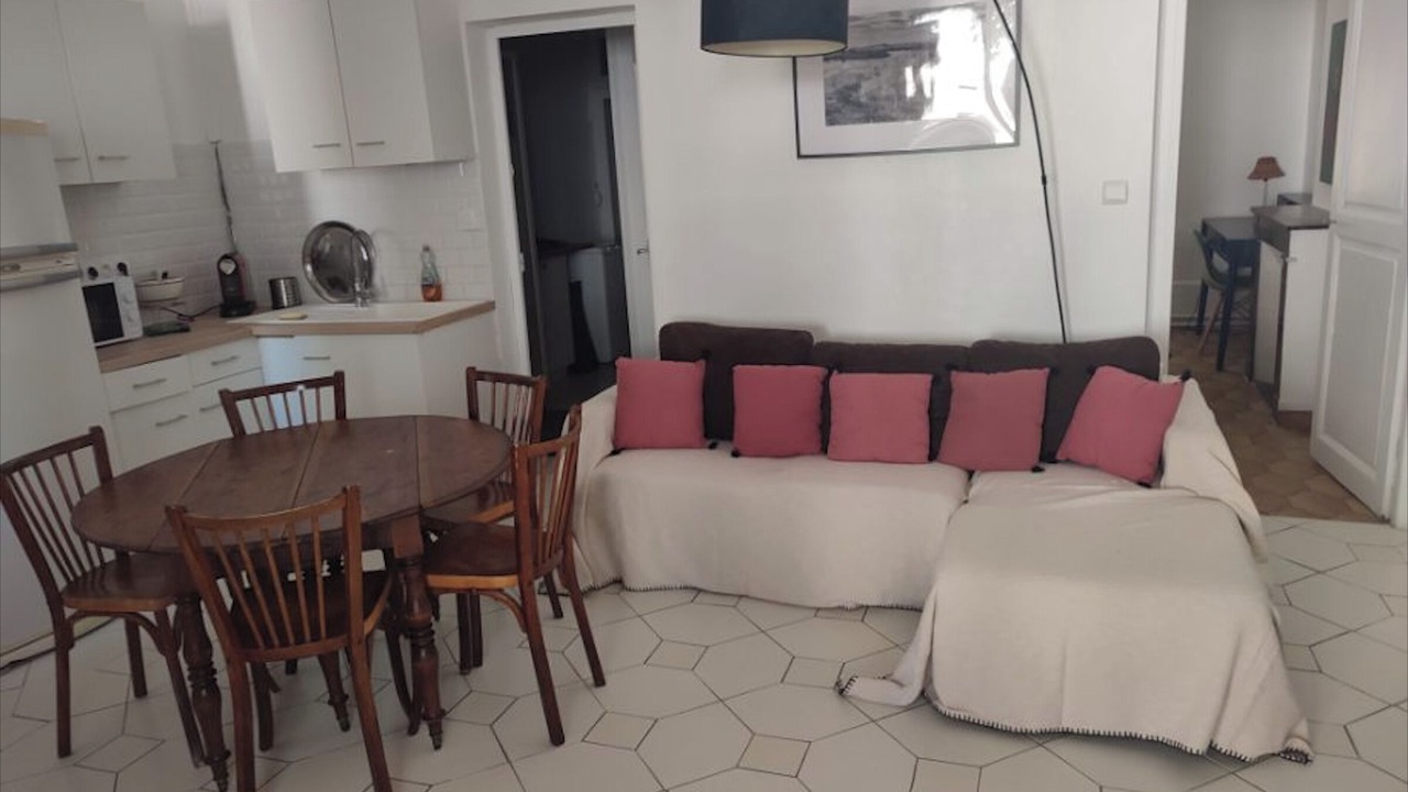 Photo of Livingroom in Figuerolles