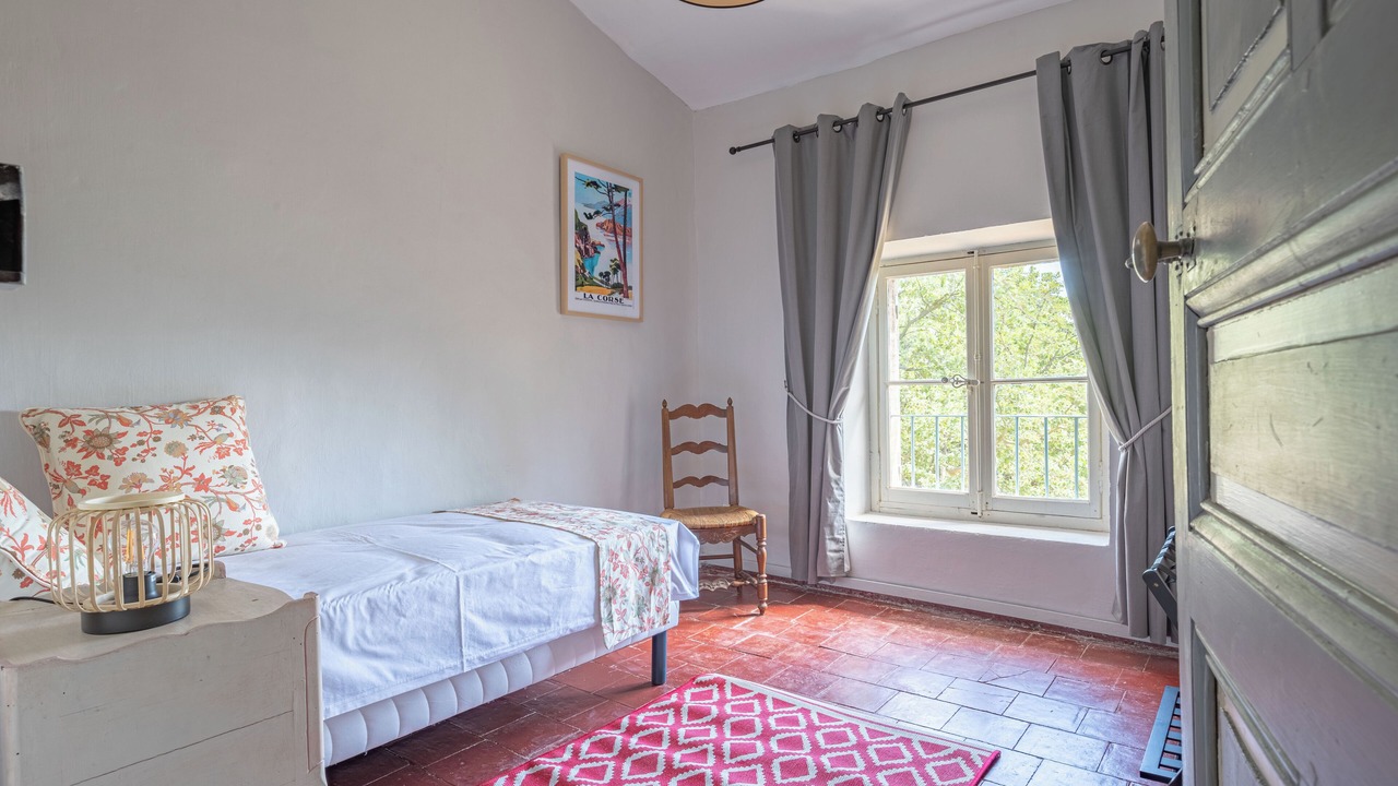 Photo of Bedroom in Le Pontet