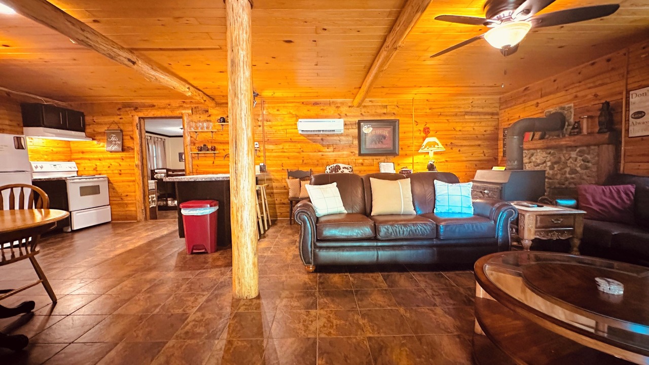 Photo of Livingroom in Ironton